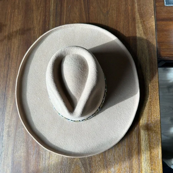 100% Wool Olive & Pique Tan Women's Hat with Beaded Band - Picture 3 of 15